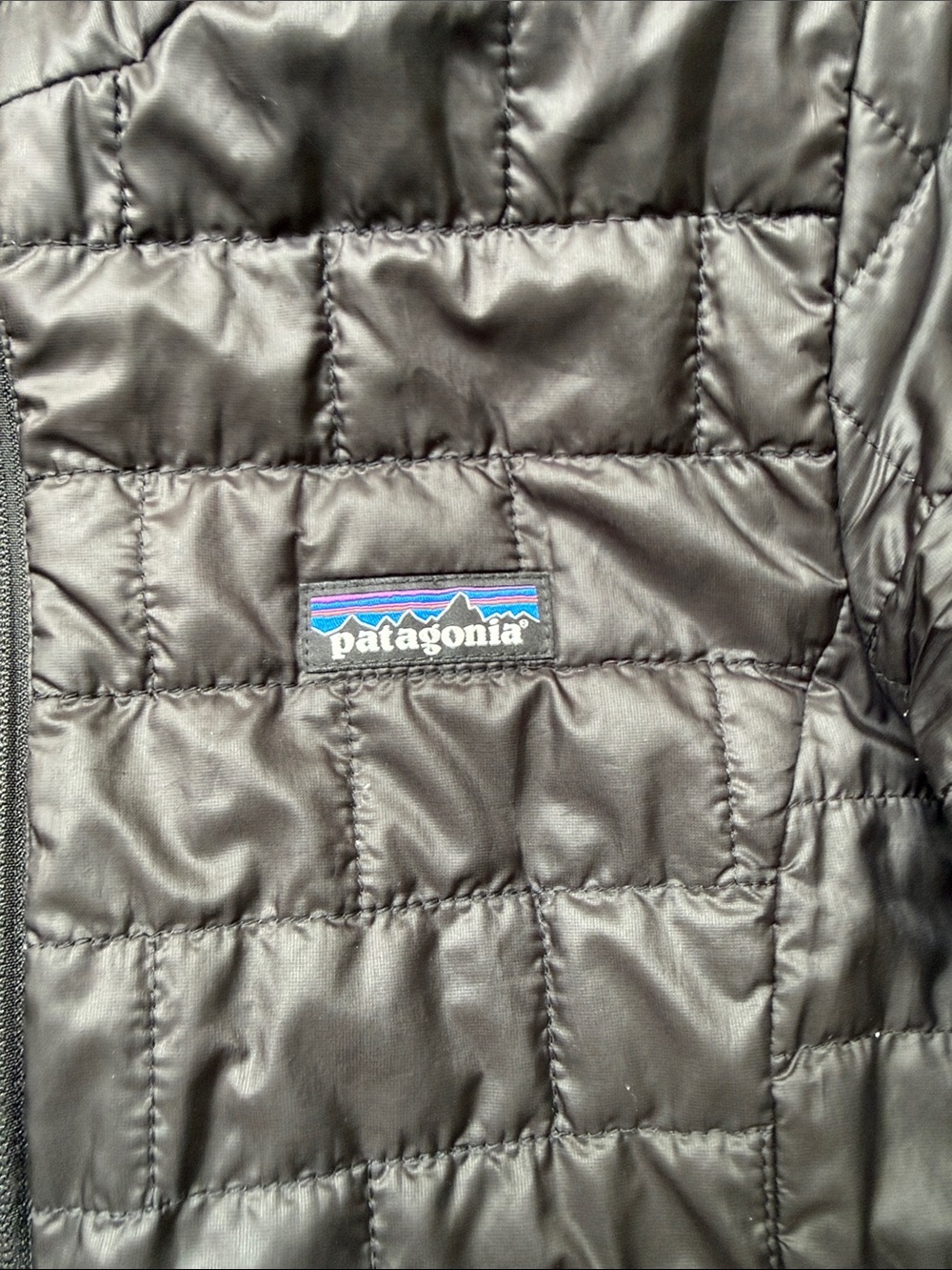Patagonia Women’s Black Quilted Nano puff - Picture 2 of 9